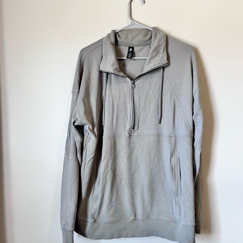 Green pullover - Picture 2 of 4